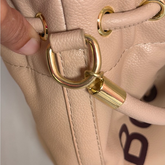 The Bucket Tan Bag - Picture 8 of 11